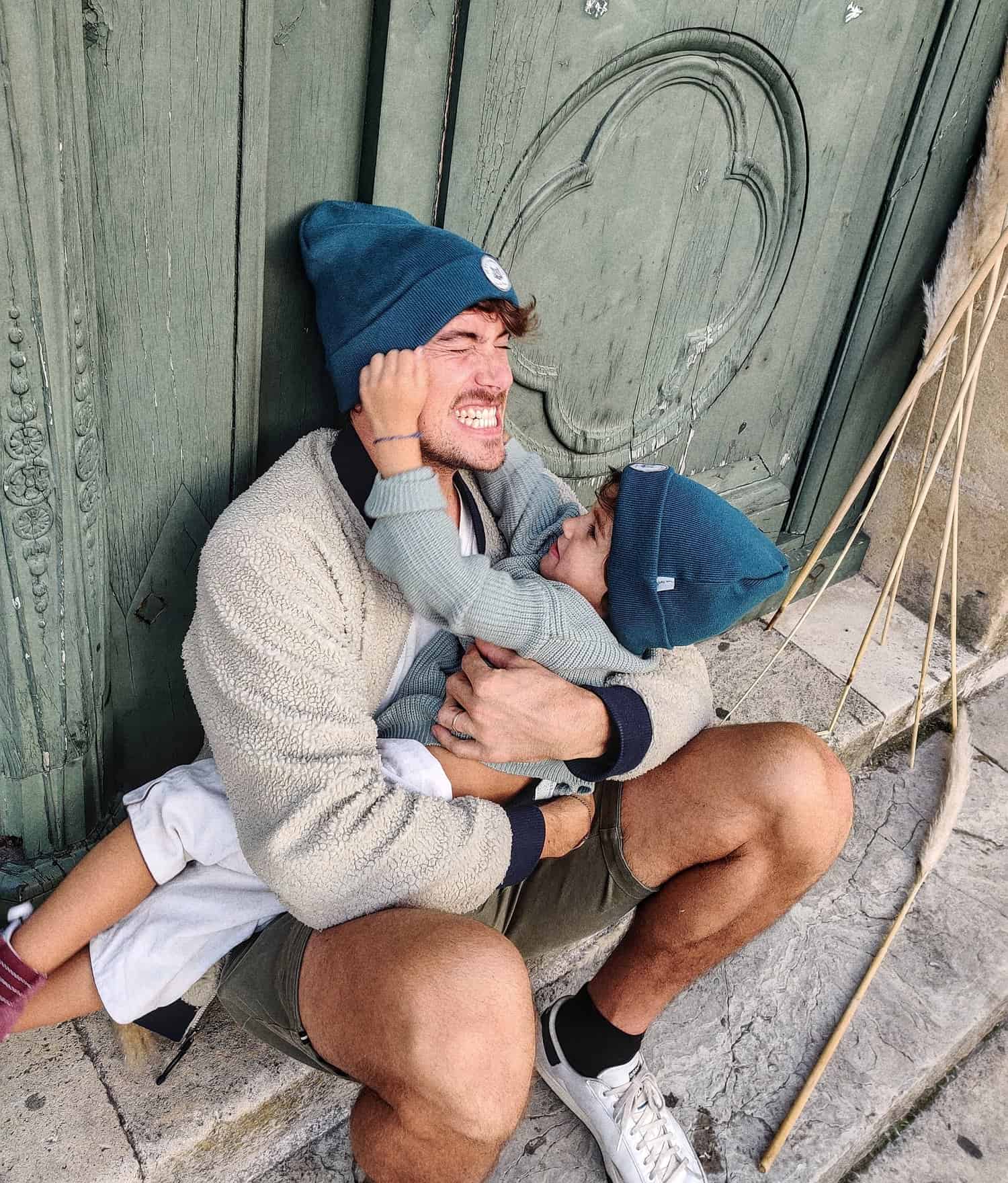 Poule Party – Bonnet Raccoon – Duo Parent/Enfant – Image 3