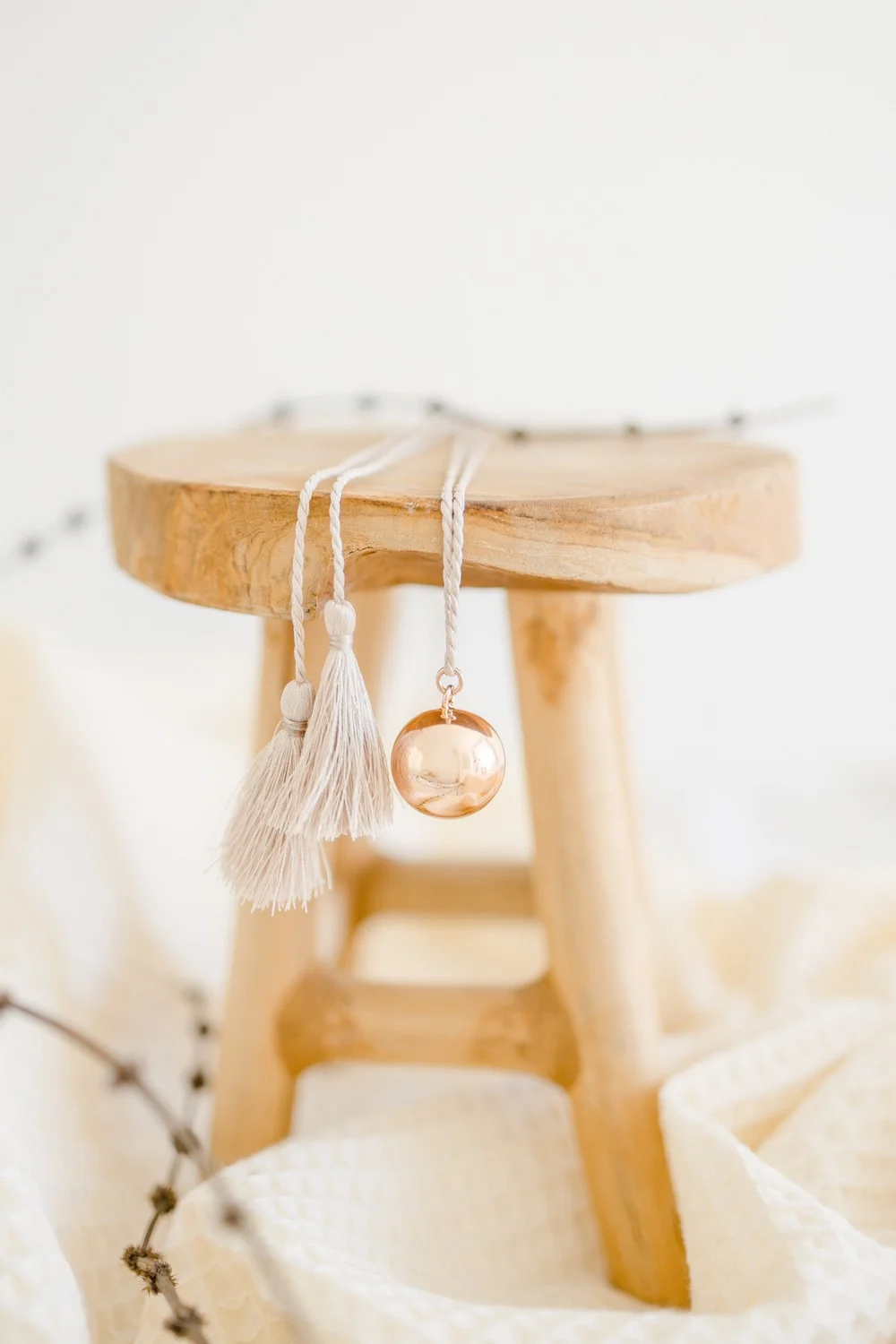 Pleine Lune – Bola de grossesse » Aube » cordon de soie – or rose – Image 2