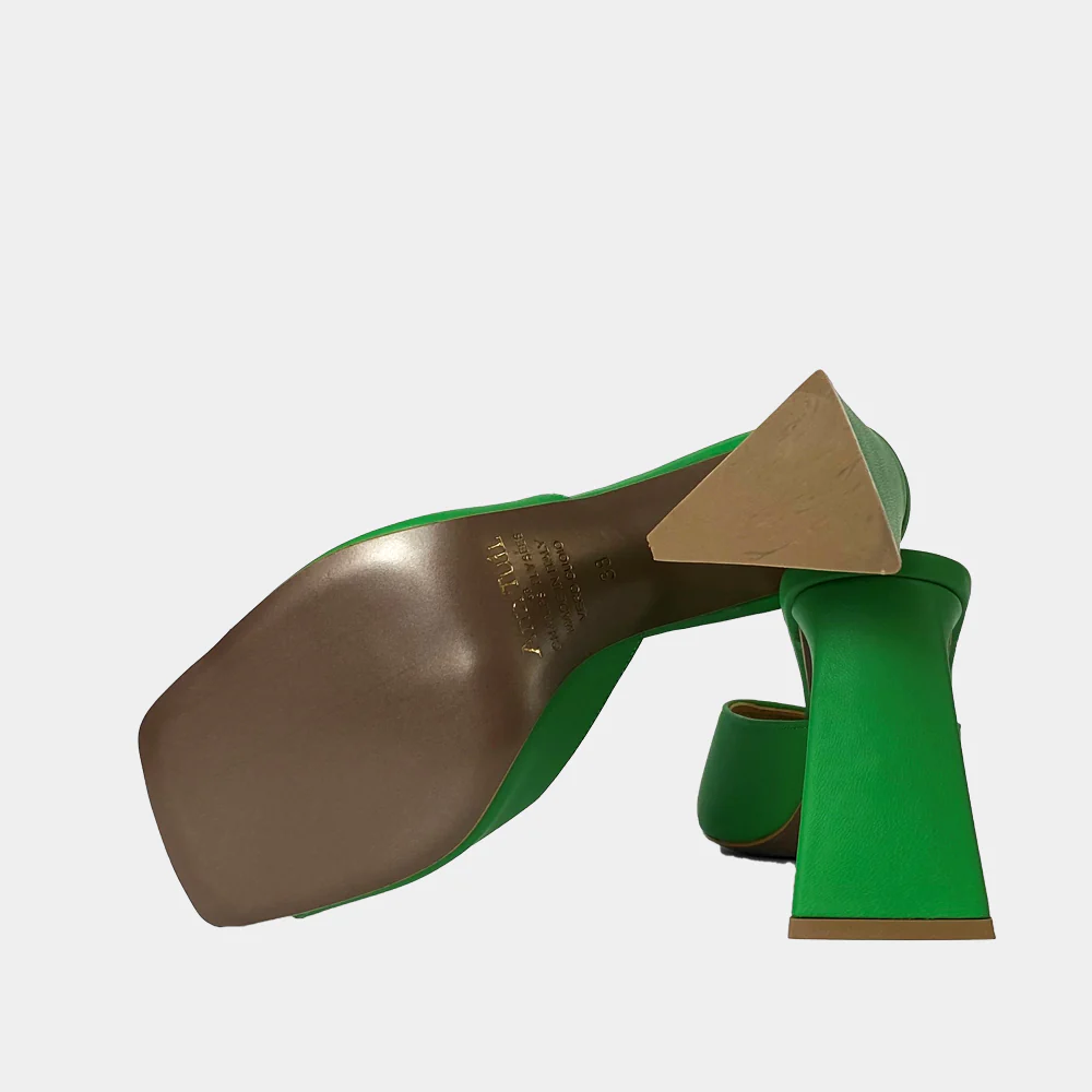 MULE ANN TUIL ARCADE – Image 8