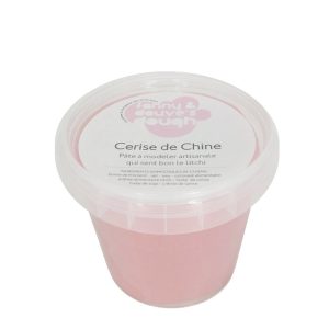 Fanny&rsquo;n Douve&rsquo;s Dought – Pâte à modeler artisanale – Cerise de chine, senteur Litchi