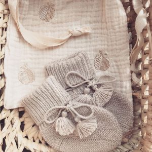 Chaussons en tricot taupe – Gentil coquelicot