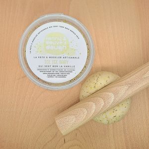 Fanny&rsquo;n Douve&rsquo;s Dought – Pâte à modeler artisanale – Ice Ice Baby, senteur Vanille