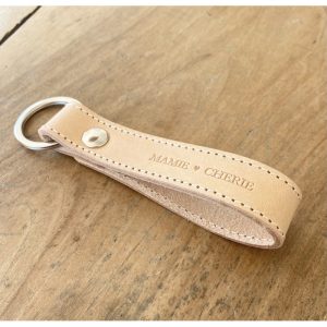 Marcel et Lily – Porte Clefs en cuir « Mamie chérie »