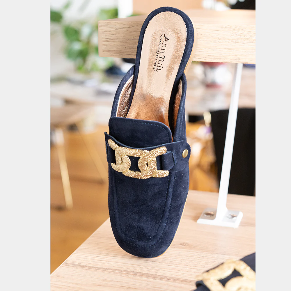 MULES ANN TUIL STORY – Image 8