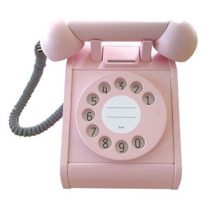Téléphone en bois vintage rose – Kiko + GG